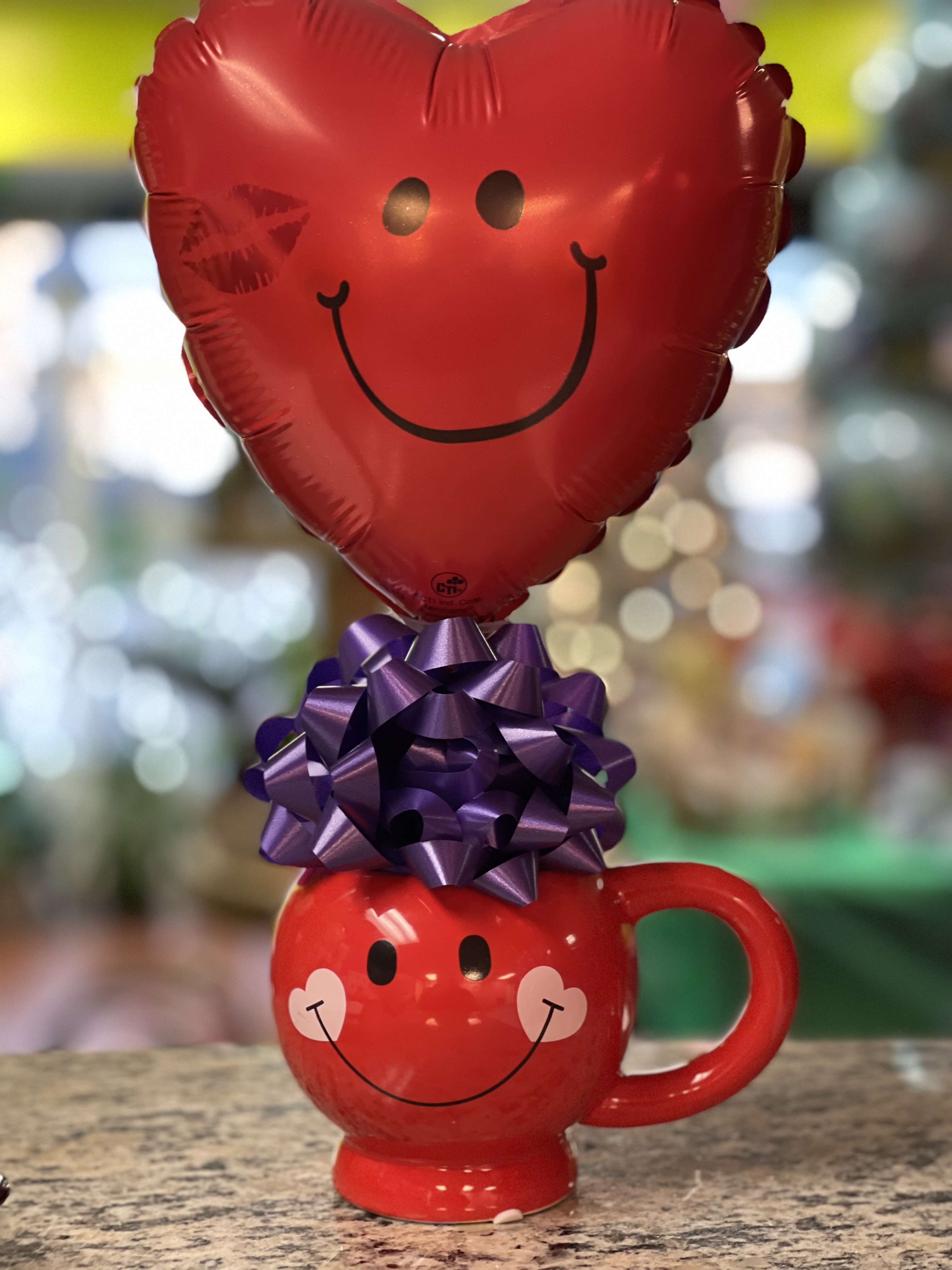 RED SMILEY HEART MUG